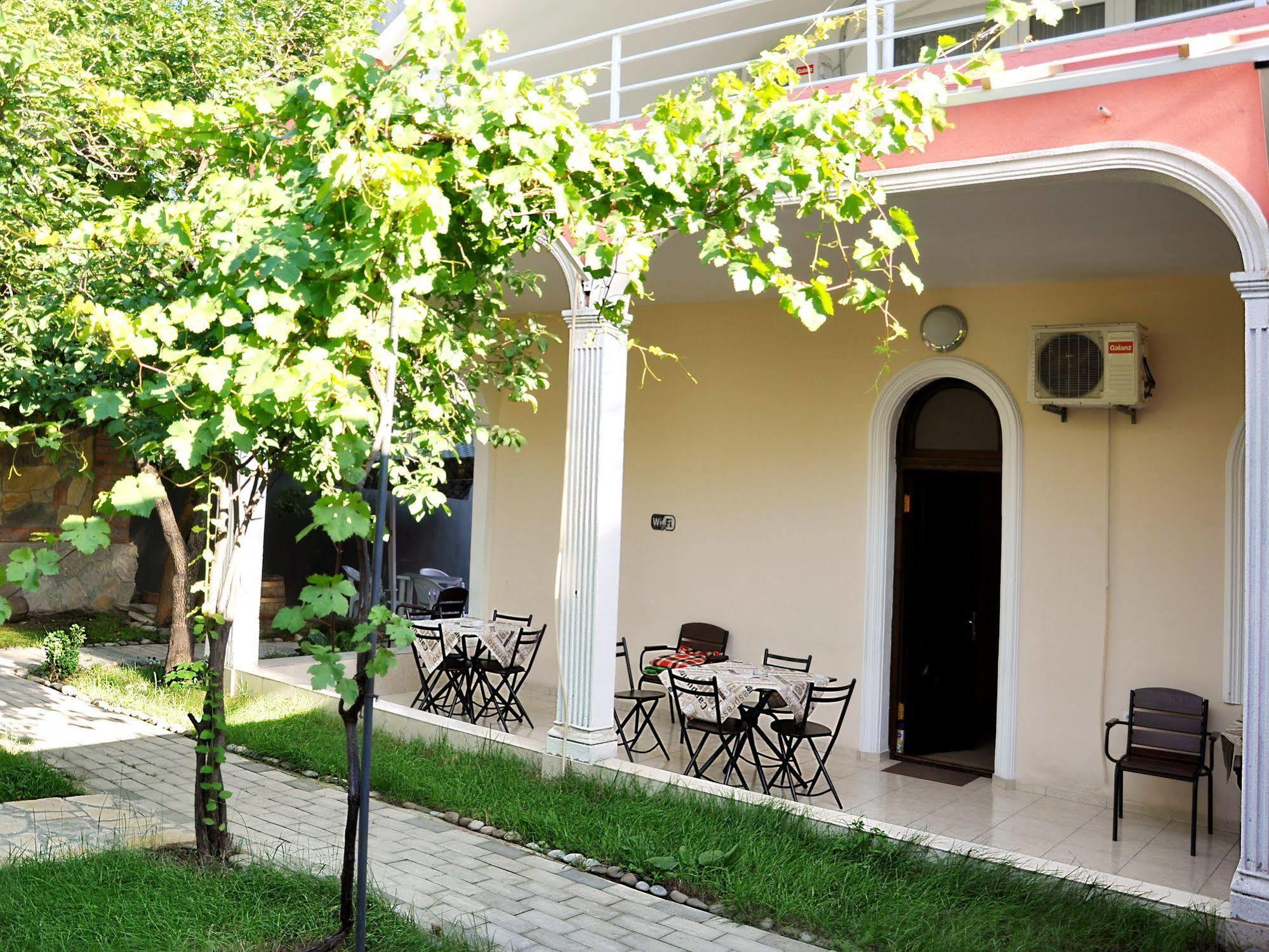 Hotel Tbilisi Garden Exterior photo